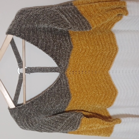 Love By Design Knit Sweater - Picture 3 of 5